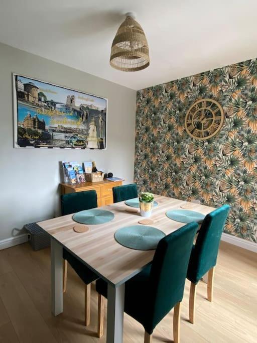 Sea Biscuit Cottage, Scarborough Bagian luar foto
